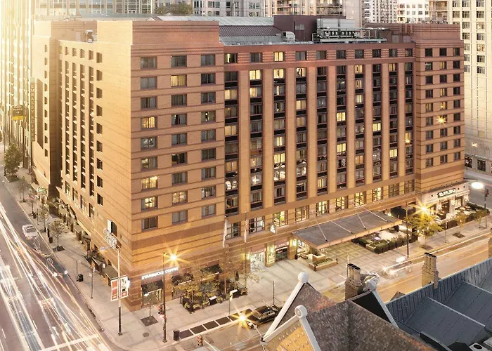 Resort: Embassy Suites Chicago - Downtown River North