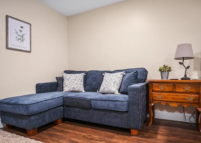Country Cottage Basement Apartment
