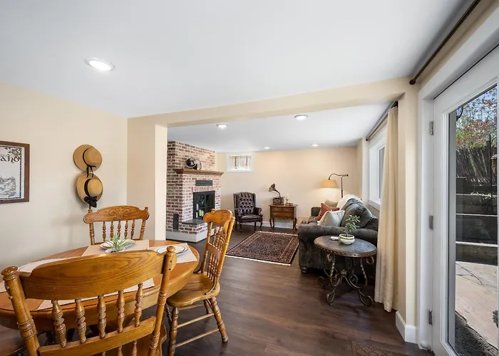 Country Cottage Basement Apartment