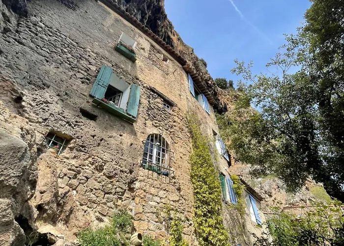 Cosy&Chill Appartements - Au cœur du village de Cotignac, en Provence