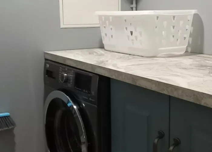 Logement lumineux, entièrement rénové avec jardin