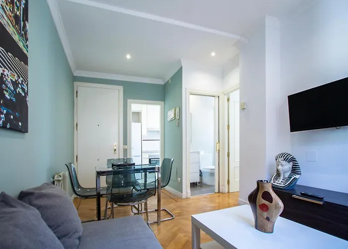 Hotel que admite mascotas: Apartamentos Dali Madrid