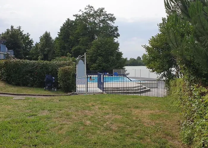 Cute Cottage With Pool At Marciac Lake