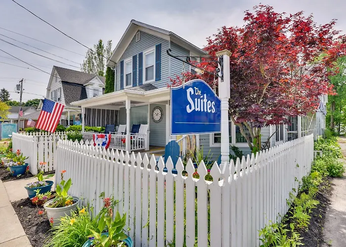 Bemus Point Vintage Suite W/ Soaking Tub & Kitchen