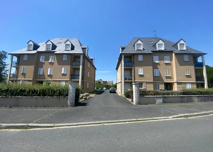 Les rives de l’Indre. Parking gratuit. Lit 160CM