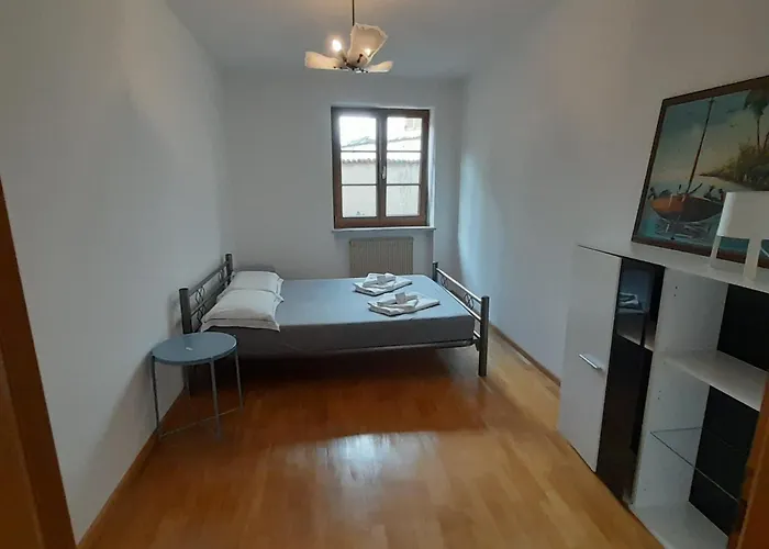 Vintler Apartments