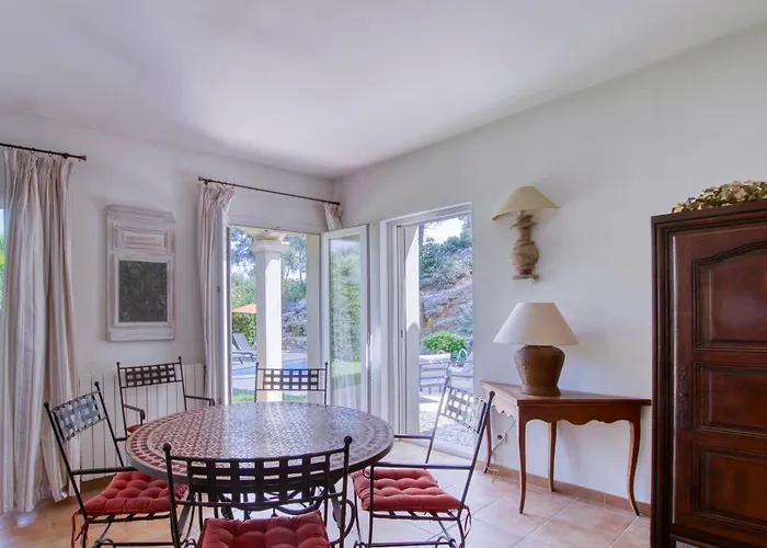 Villa Le Puit Des Oliviers I By Interhome