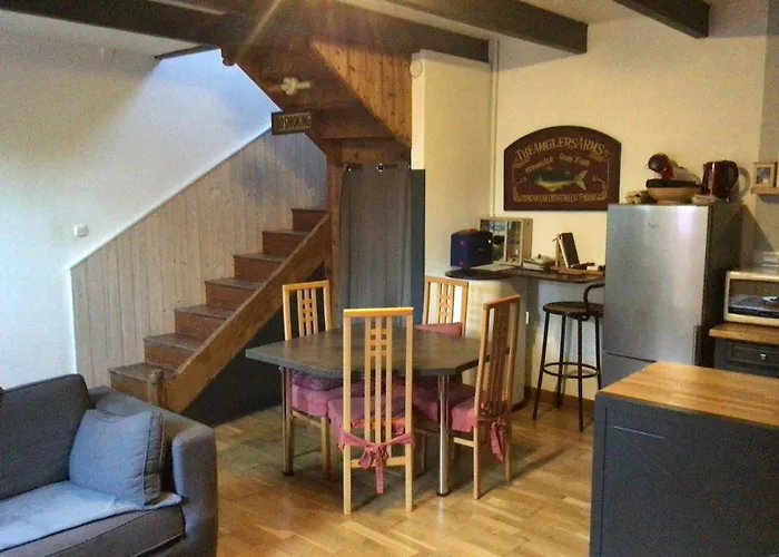 Maison en pierre à la campagne proche de la mer