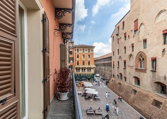 Casa Isolani