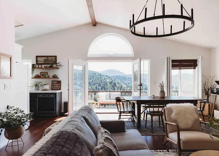 @Wild_Olive_Den ~ Serene Weekend Getaway Cabin