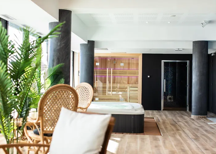 Hôtel 4 étoiles: Le Barracuda&Spa, Centre Port, pieds dans l'eau, vue mer