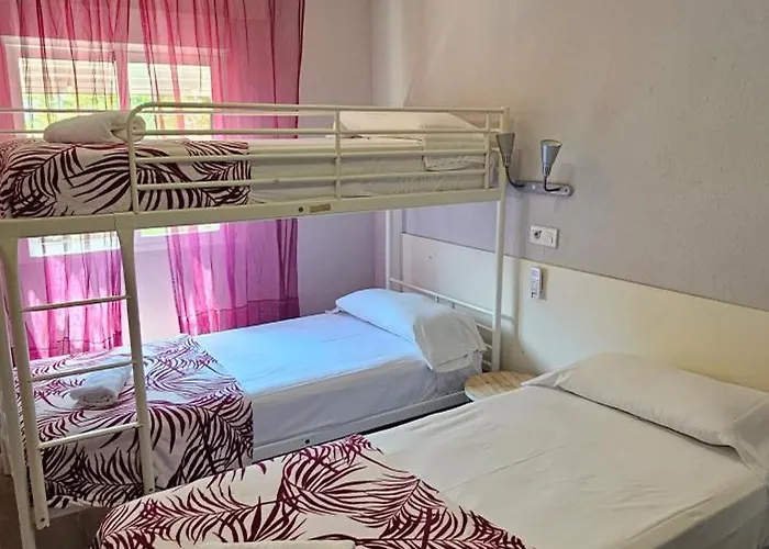 B&B: Hostal La Cabaña