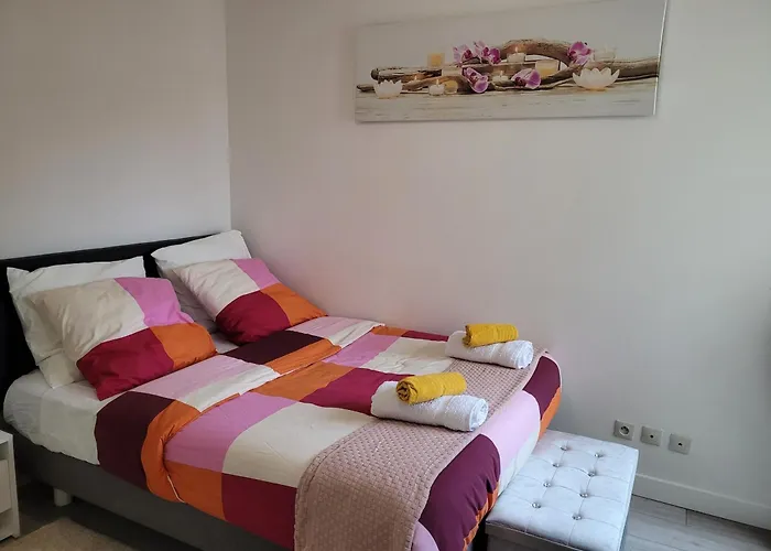 Cocooning House 212 Suite COSY SUNSHINE appartement Aeroport Paris Roissy CDG et Parc Asterix