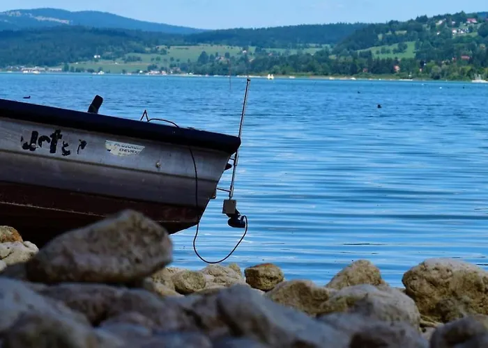 Beau Duplex, au bord du lac Saint-Point