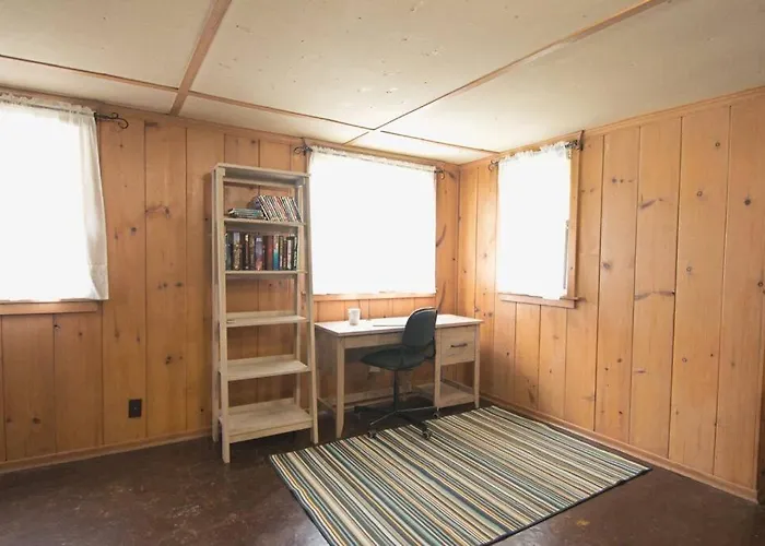 Spacious 5Br 2Ba Home - Fenced Yard, Bbq, Fire Pit