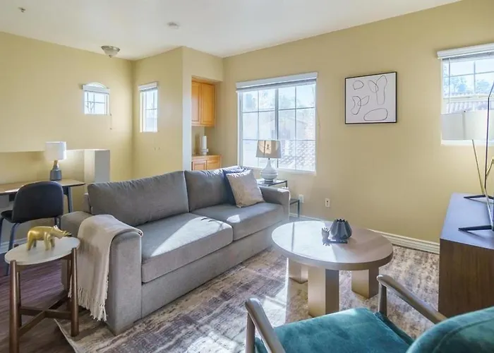 Landing Modern Apartment With Amazing Amenities