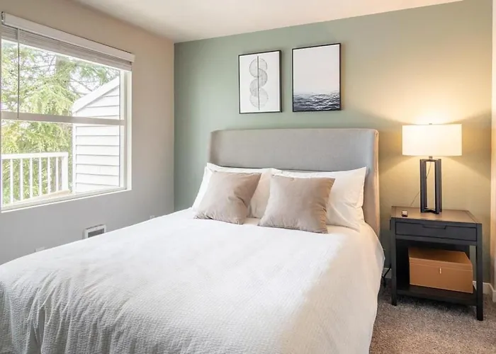 Landing Modern Apartment With Amazing Amenities
