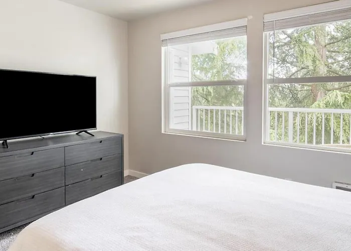 Landing Modern Apartment With Amazing Amenities