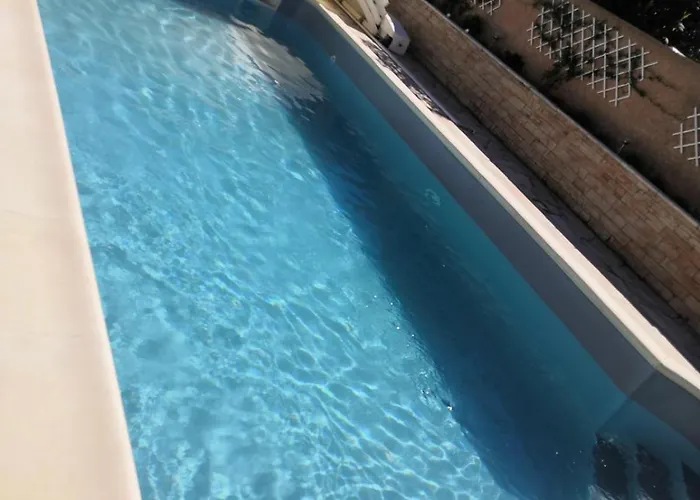 2 Chambres avec piscine et spa au calme, mer à proximité.