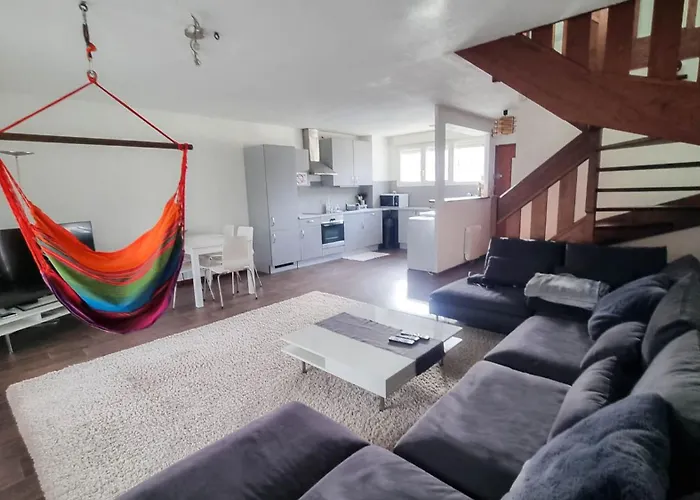 Duplex à 2 pas de l'aéroport, proche ONU&Palexpo