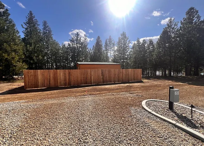 Rustic 1 Bd 1 Ba Cabin At Waitts Lake Resort