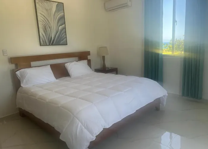Luxury Beach Front Villa With Private Pool And Stunning Ocean View!