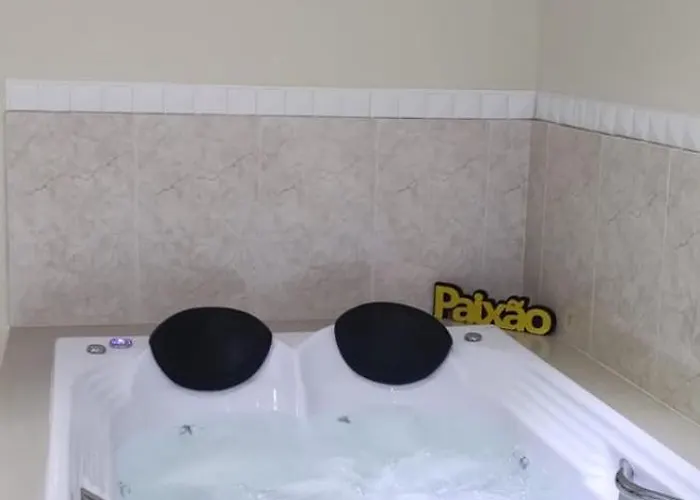 Linda casa com piscina