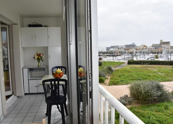 Appartement 1 chambre, avec loggia et vue sur le Port Olona