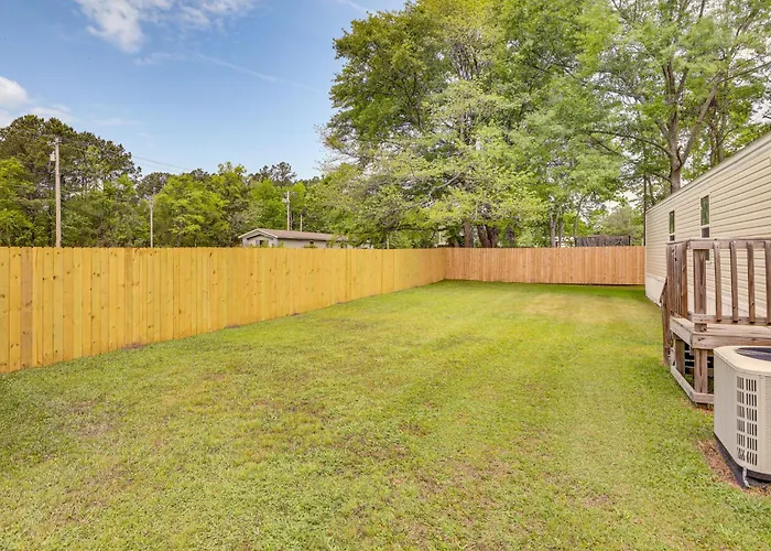 Bonneau Vacation Rental W/ Private Yard!