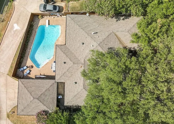 The Alamo Abode - Lake View Pool Newly Renovated