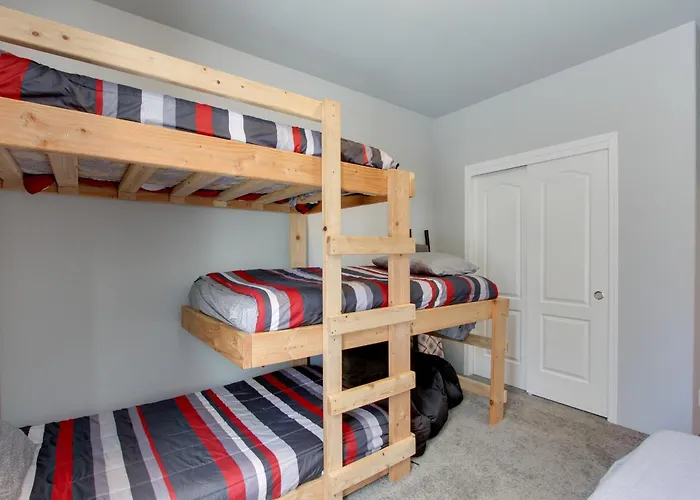 'The Hub' La Pine Vacation Rental - Dog Friendly!