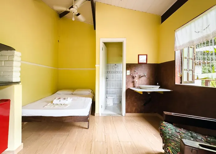 Casa de hóspedes: Pe De Cafe Itamambuca