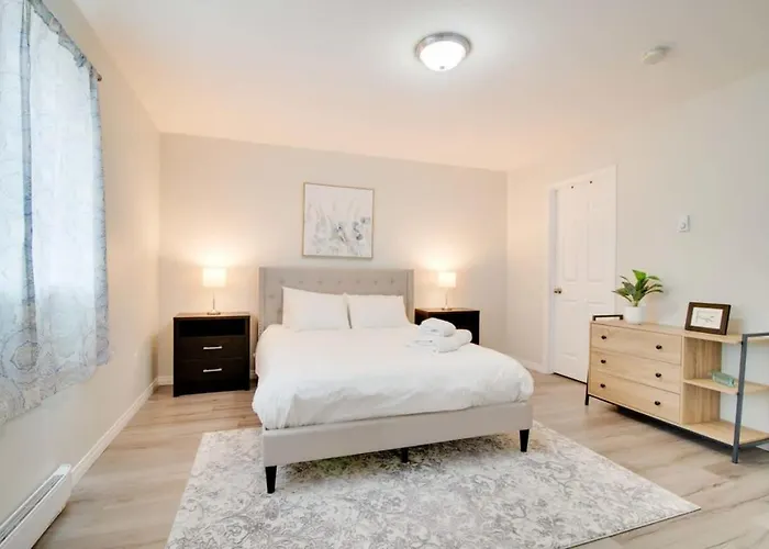 Nn - The Zephyr A - Crestview 2-Bed 2 5-Bath
