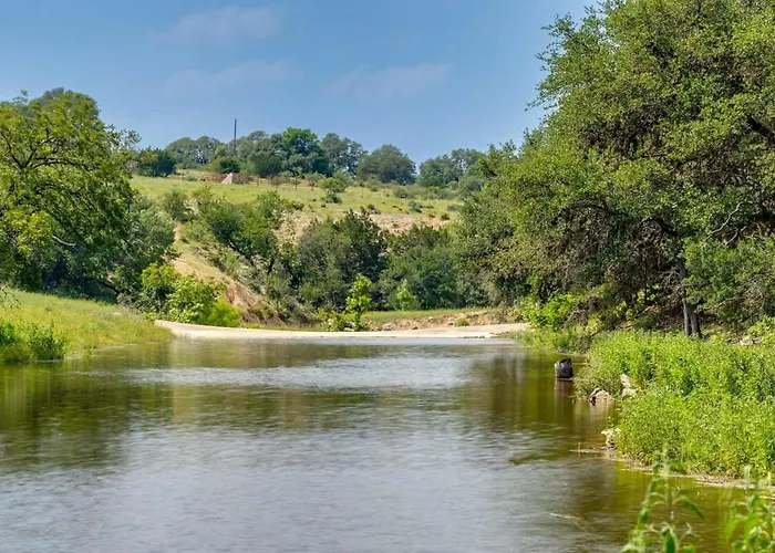 River Hill Ranch, Great Views & River Access!