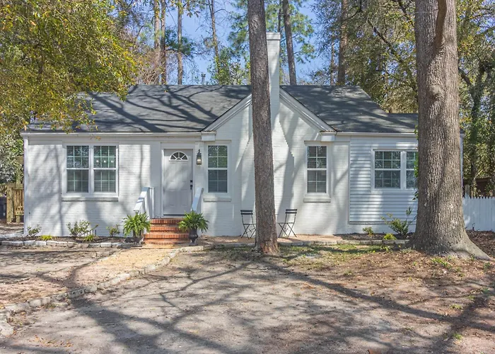 Forest Hills Manor