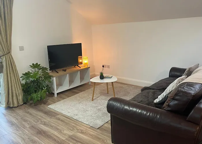 Hollies Hideaway