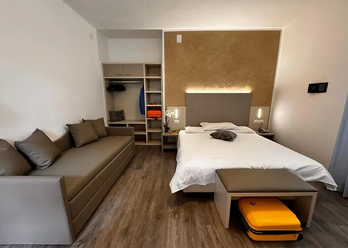 Hotel Etna