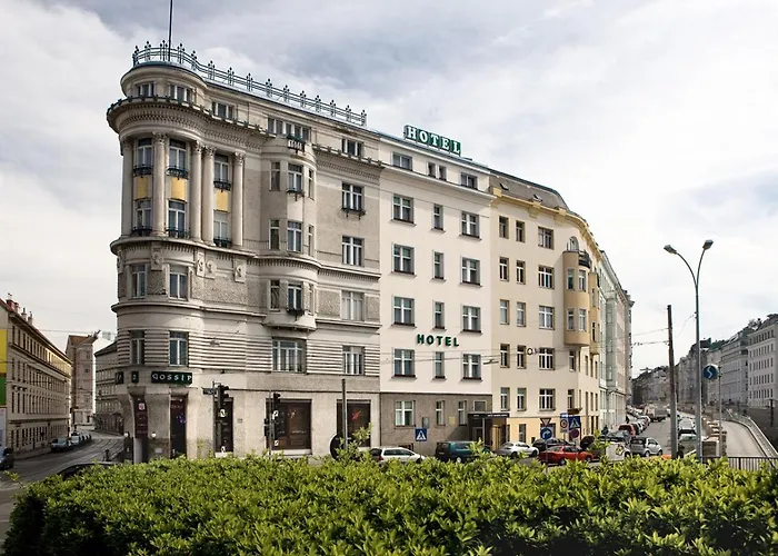 3-Sterne-Hotel: Hotel Goldene Spinne