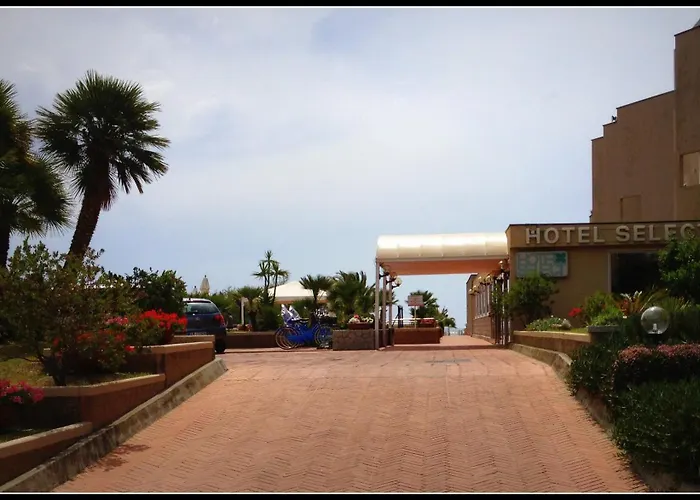 Hotel con piscina: Hotel Select