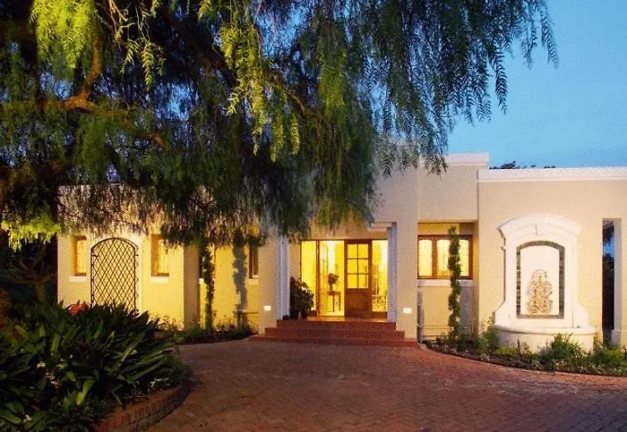 Airport Hotel: Lemon Tree Lane