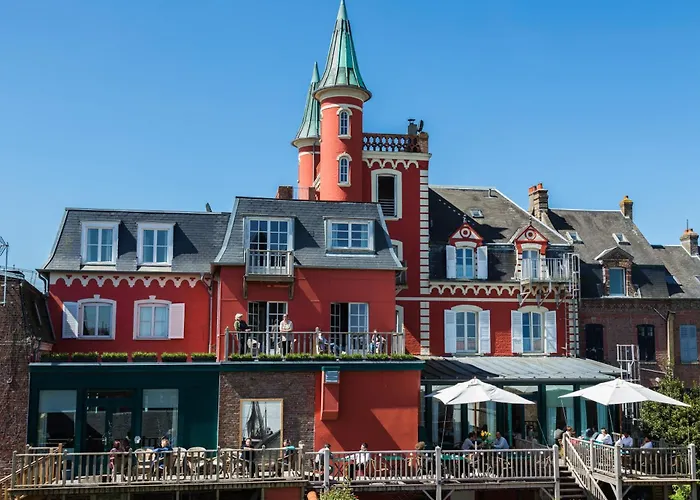 Hôtel accueillant les animaux: Hotel Restaurant Les Tourelles