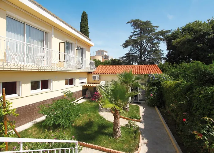 Hôtel accueillant les animaux: Hôtel La Croix de Malte