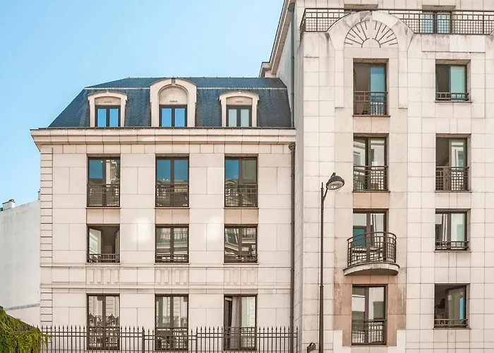 Hotel Am Adveniat Paris