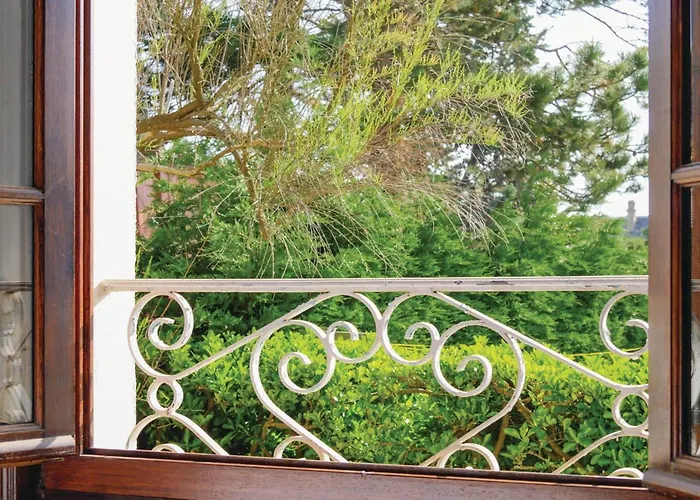 3 Bedroom Gorgeous Home In Hauteville-Sur-Mer