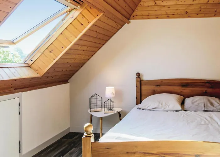 3 Bedroom Gorgeous Home In Hauteville-Sur-Mer