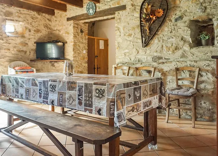 Maison Confortable De 2 Chambres À Roquebrun