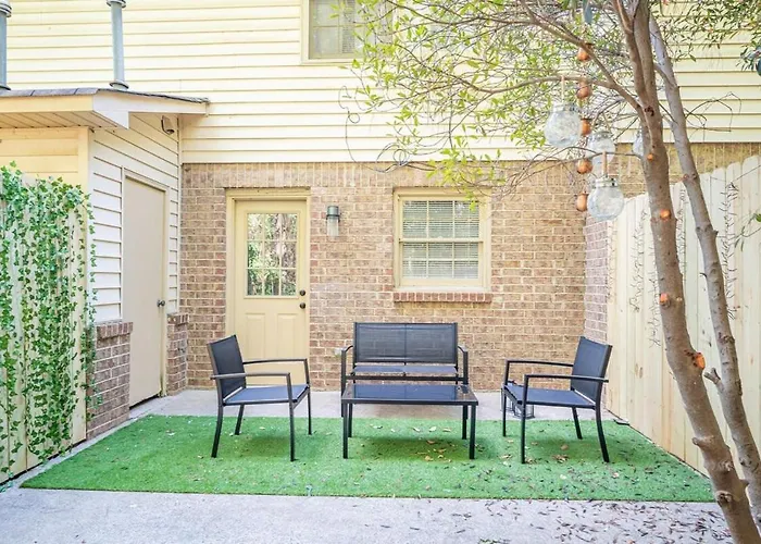 New Entire Place Cozy Quiet 2B2B Townhouse Sp1265