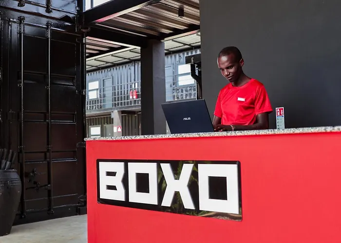 Boxo Diani - Unique Beach Front Container Eco-Hotel