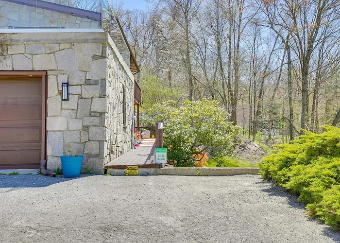 East Fishkill Escape, Close To Red Wing Park!
