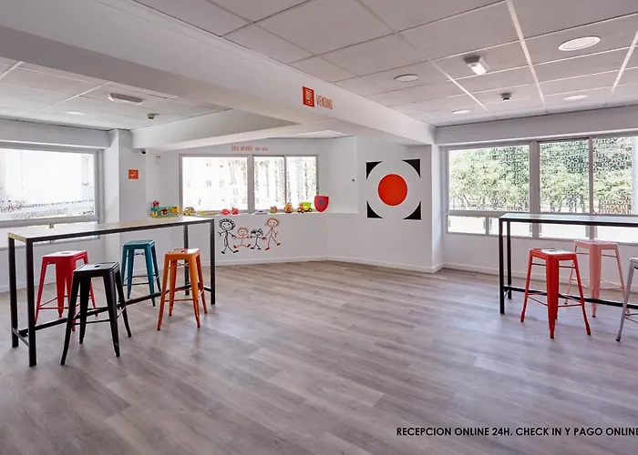 Hotel con vistas: Hotel Dl Port